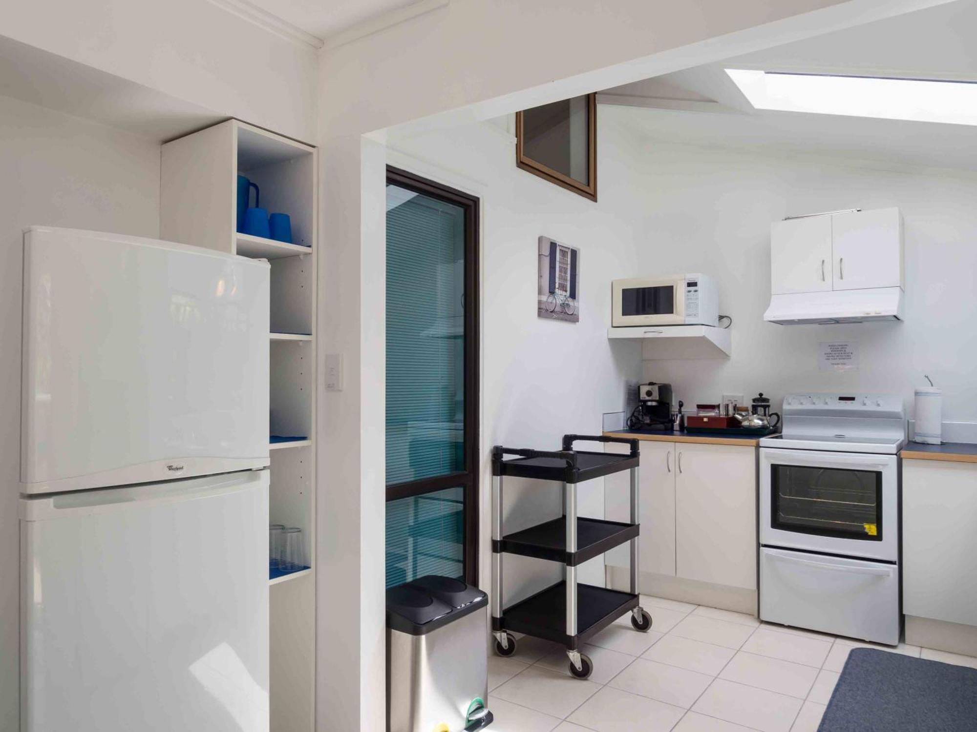 By The Bay Beachfront Apartments Mangonui Exterior foto