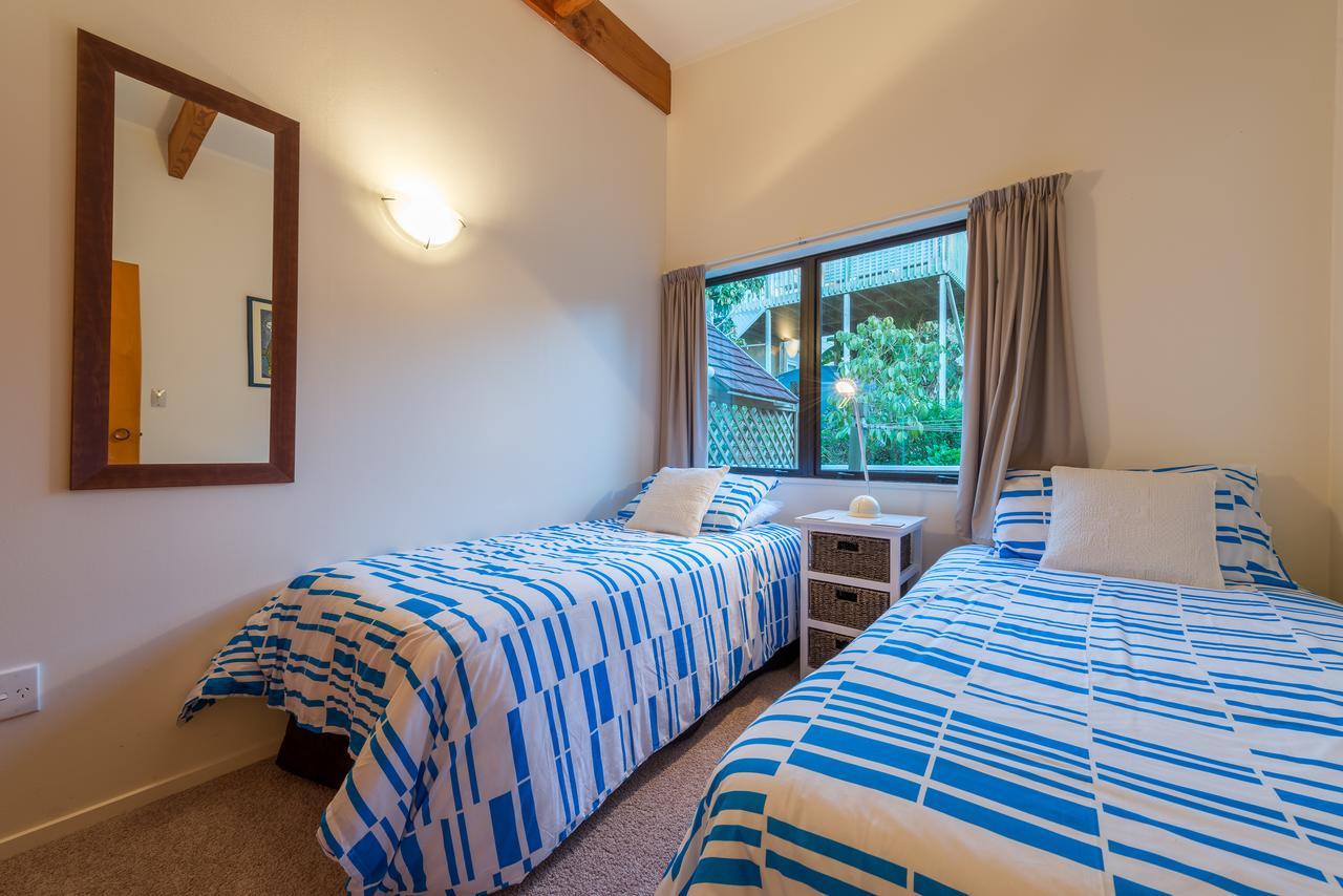 By The Bay Beachfront Apartments Mangonui Exterior foto