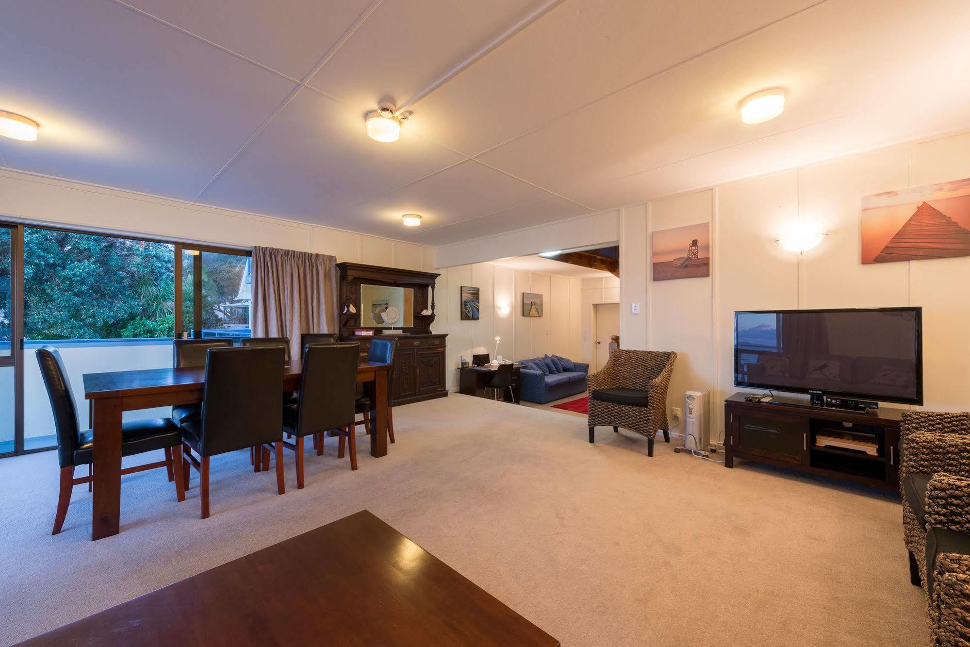 By The Bay Beachfront Apartments Mangonui Exterior foto