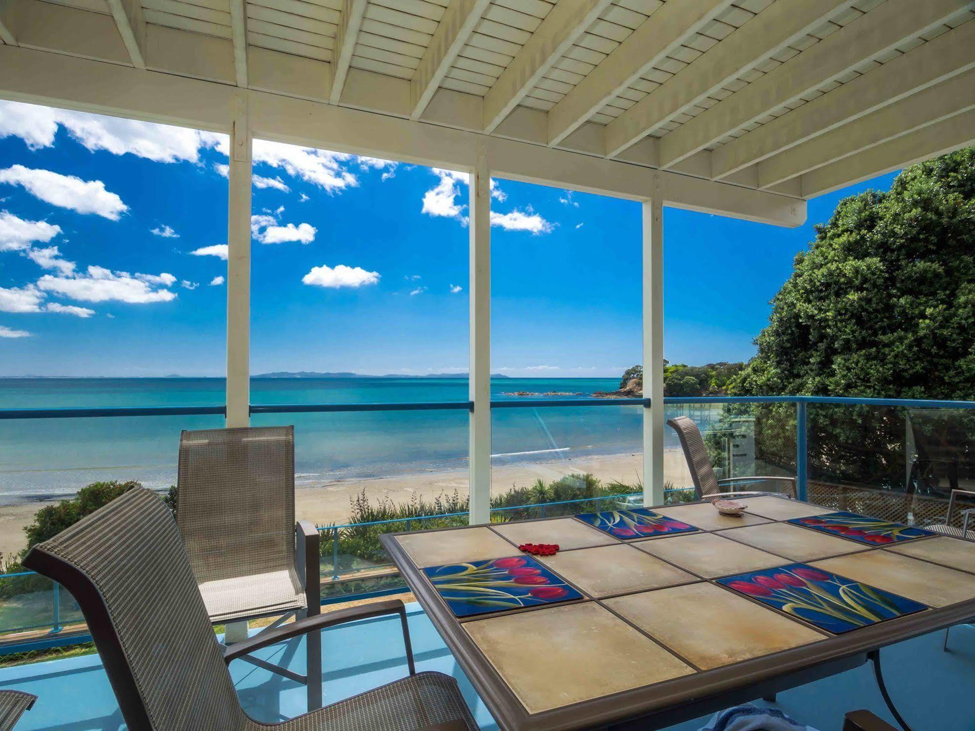 By The Bay Beachfront Apartments Mangonui Exterior foto